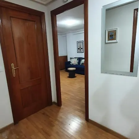 Piso Con Amplia Terraza Gratis Parking En La Calle Cerca Petfriendly Apartmán *